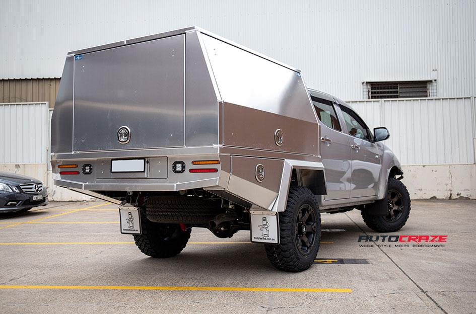 ISUZU DMAX BEAST BLACK MACHINED WITH DARK TINT